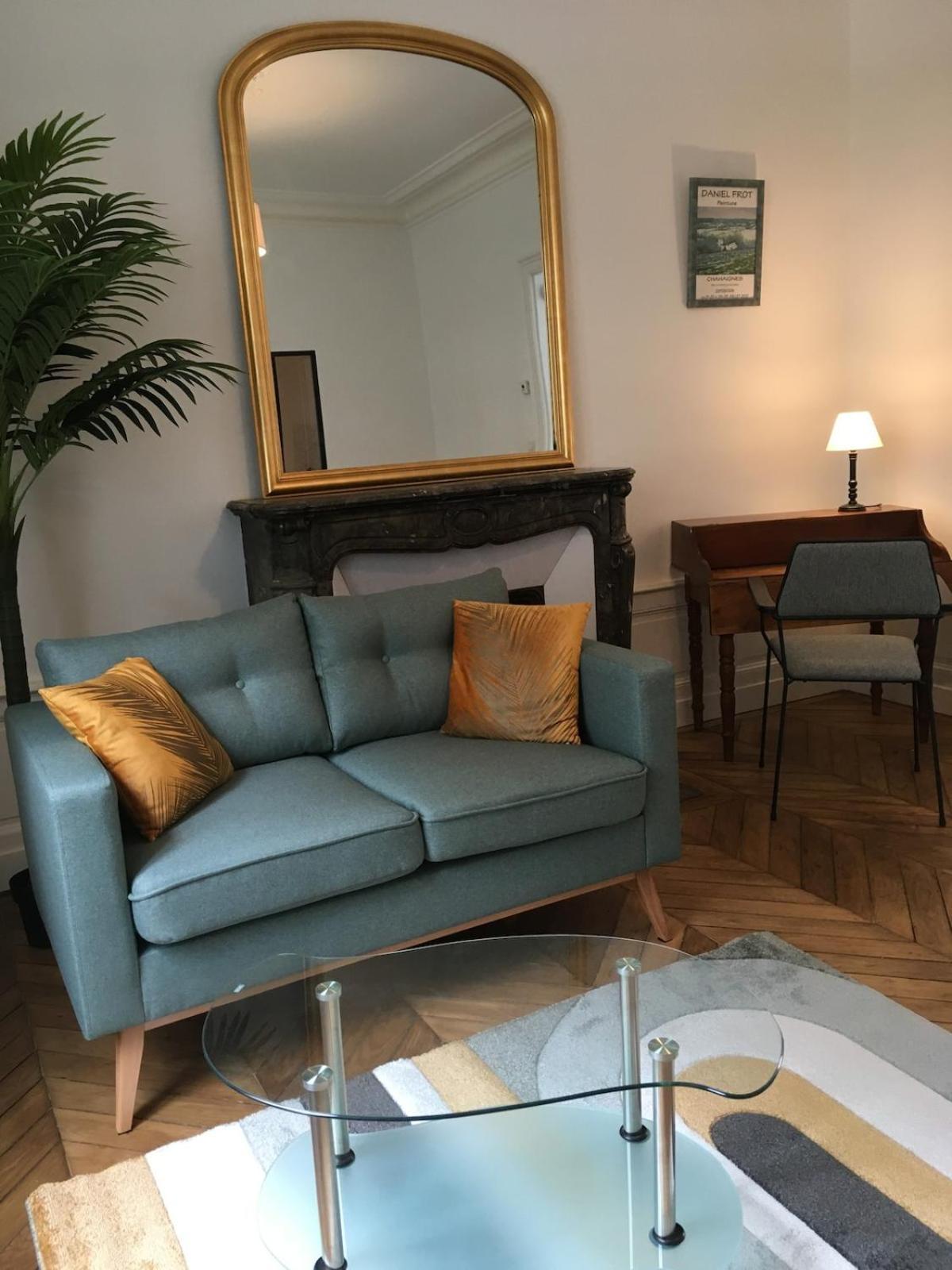 Ancien, Lit 160 Appartement *
